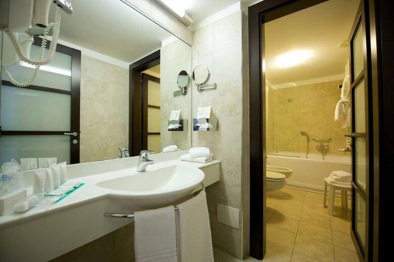 Best Western Crystal Palace Hotel