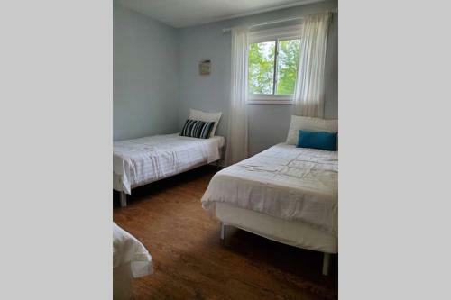 Apartamento Cottage With River Front & Minutes Away From Beach