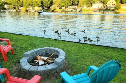 Apartamento Cottage With River Front & Minutes Away From Beach