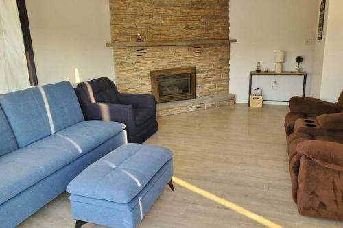 Apartamento Cottage With River Front & Minutes Away From Beach