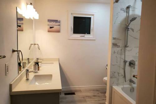 Apartamento Cottage With River Front & Minutes Away From Beach