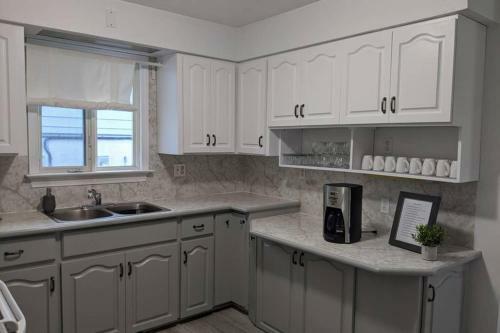 Apartamento Cottage With River Front & Minutes Away From Beach