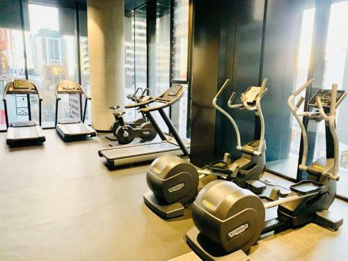 Melbourne Cbd Empire Apartment
