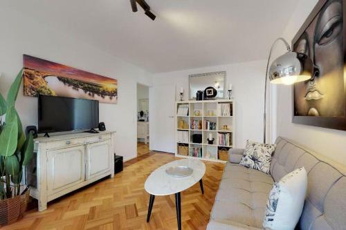 Apartamento Spacious 3 Bedroom 1 Bath St Kilda Near Cbd