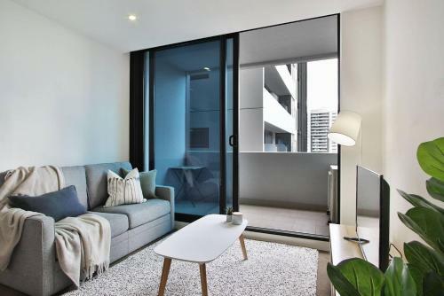 Wow Apartment On Sutherland