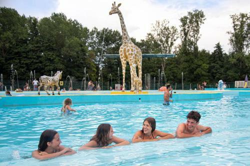 Vakantiepark Wilhelm Tell Superieur Chalet