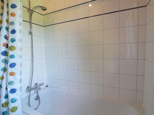 Very Large Chalet With A Sauna, Many Playing Options And Spacious Garden
