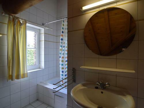 Very Large Chalet With A Sauna, Many Playing Options And Spacious Garden