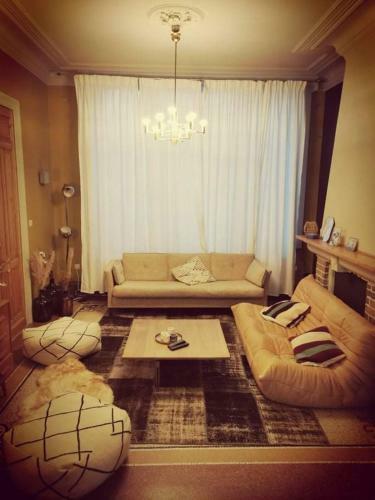 Karaktervolle Woning Met Zwembad Te Ronse