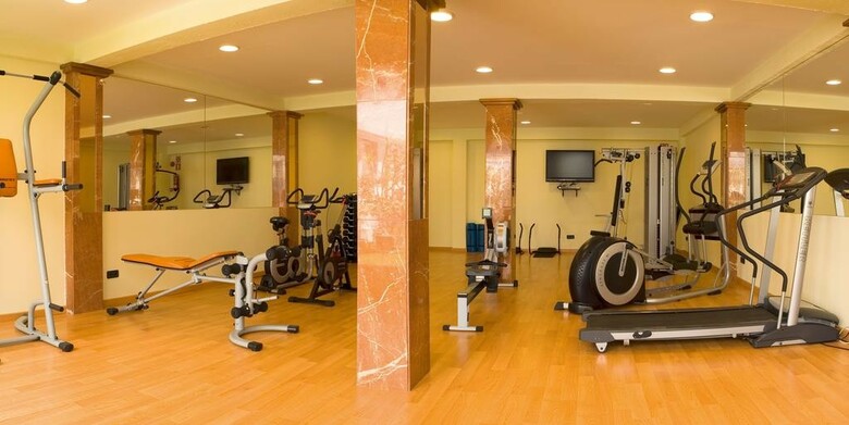 Universal Hotel Marqu�s