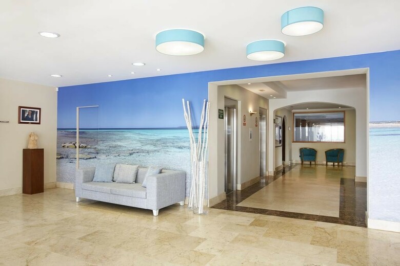 Universal Hotel Marqu�s