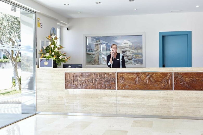 Universal Hotel Marqu�s