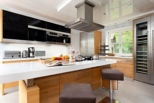 Designferienhaus Privat Villa+ Pool+ Park+ Sport