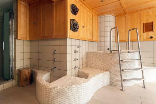 Designferienhaus Privat Villa+ Pool+ Park+ Sport