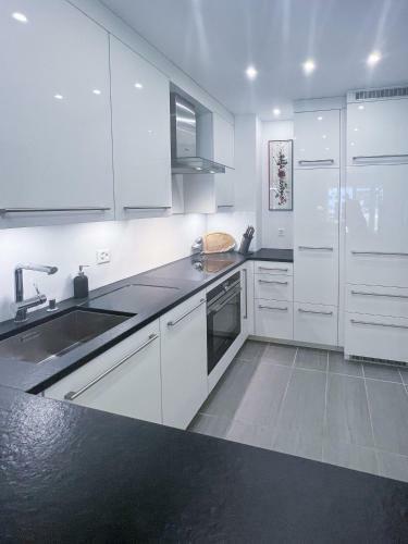 Apartamento Designer K�che - S�dbalkon - Tg-stellplatz - Wlan