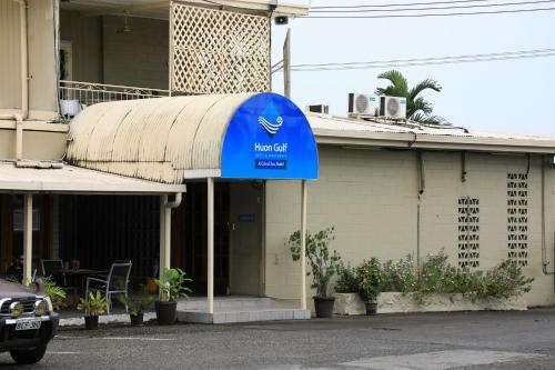 Huon Gulf Hotel