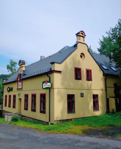 Hostal Penzion U Lucerny S Malou Farmi?kou