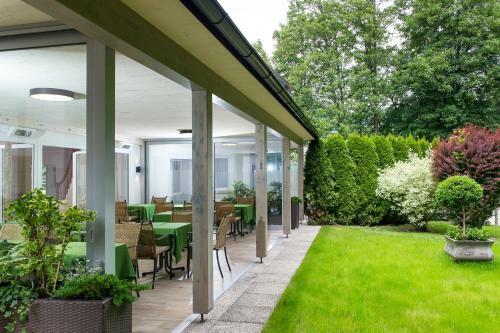 Hostal G�stehaus Post Wrann