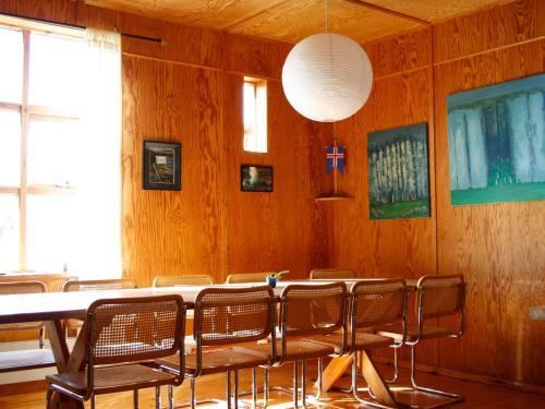 Hostal Brekkul�kur Guesthouse