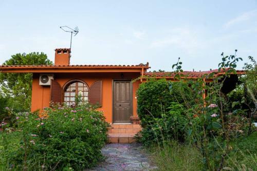 Tzitzikari, Private Cottage In A Citrus Garden