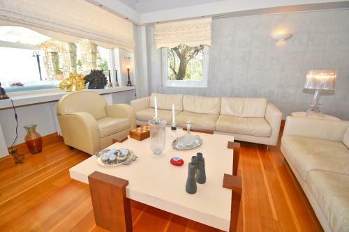 Villa Helion With Infinity Heated Pool