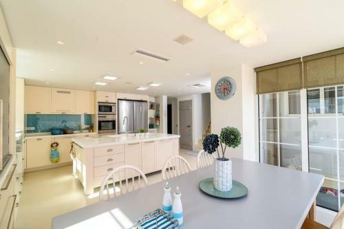 Luxurious Villa Malomar