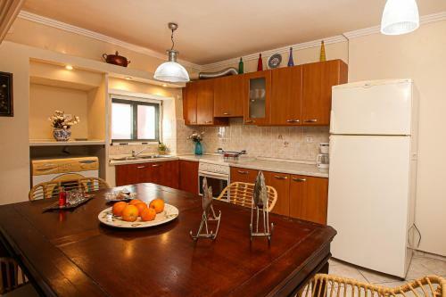 Apartamento Suburban House By Corfuescapes