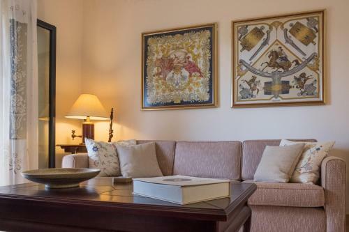 Captain's Countryside Villa For Up To 9 Visitors