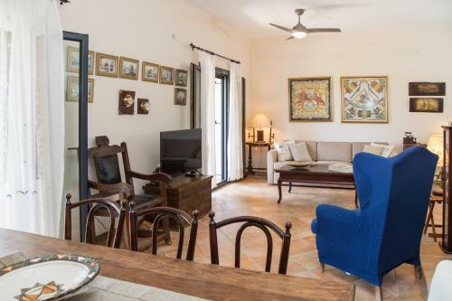 Captain's Countryside Villa For Up To 9 Visitors