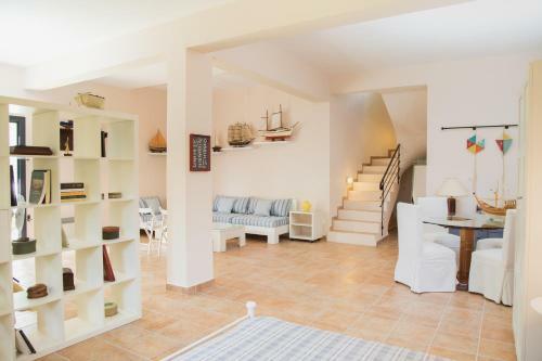 Captain's Countryside Villa For Up To 9 Visitors