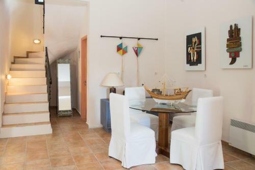 Captain's Countryside Villa For Up To 9 Visitors