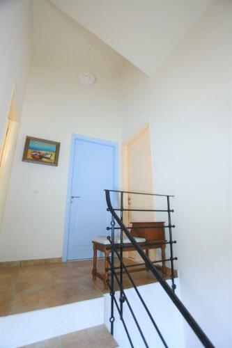 Captain's Countryside Villa For Up To 9 Visitors