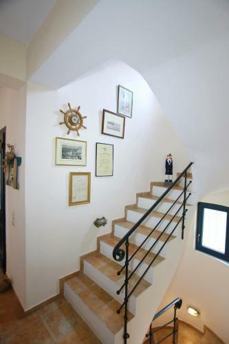Captain's Countryside Villa For Up To 9 Visitors