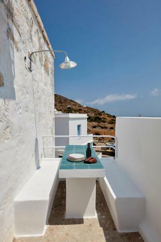 Hostal Kimolos View