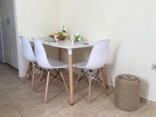 Seafront Apartment In Kiveri, Near Nafplion.