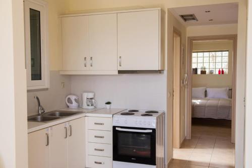 Seafront Apartment In Kiveri, Near Nafplion.