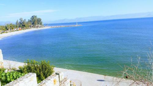 Seafront Apartment In Kiveri, Near Nafplion.