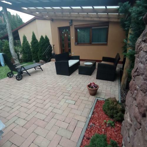 R�zsa Apartman