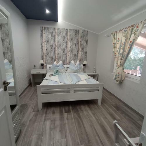 R�zsa Apartman