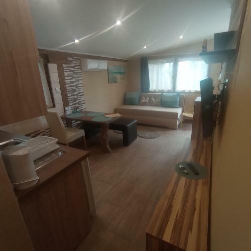 R�zsa Apartman