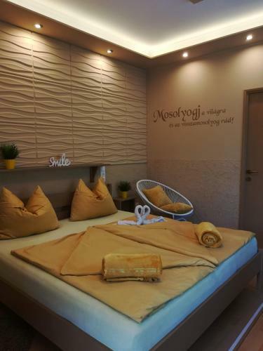 R�zsa Apartman