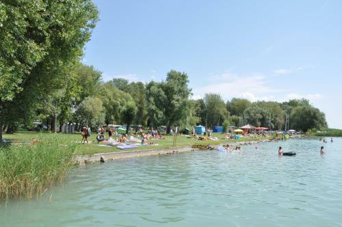 Aqua Camp Mobilh�zak - Eur�pa Kemping Als��rs