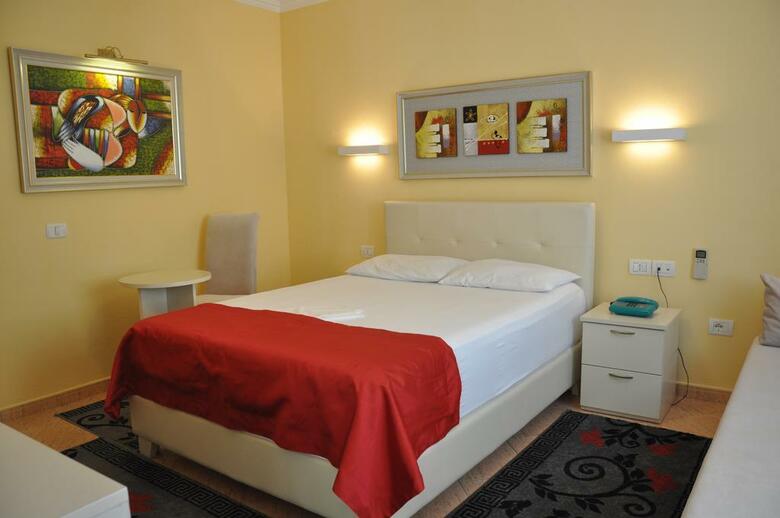 Hotel Pik Loti