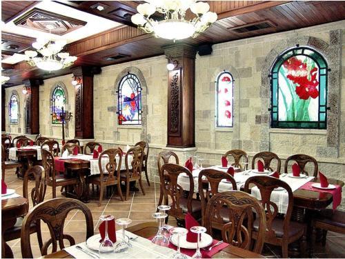 Dinasty Hotel