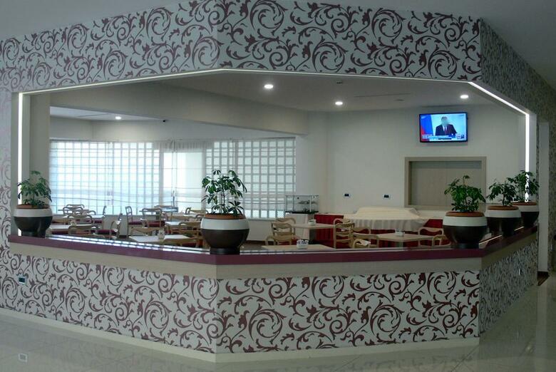 Sky 2 Hotel