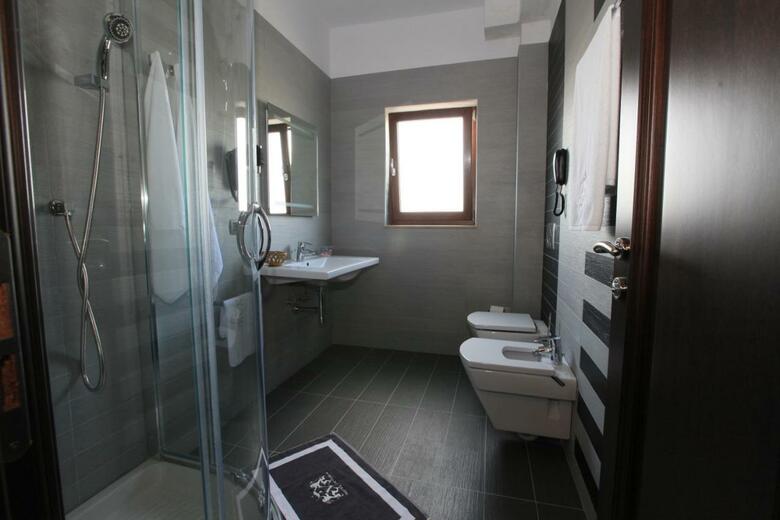 Hotel Victoria Tirana Albania