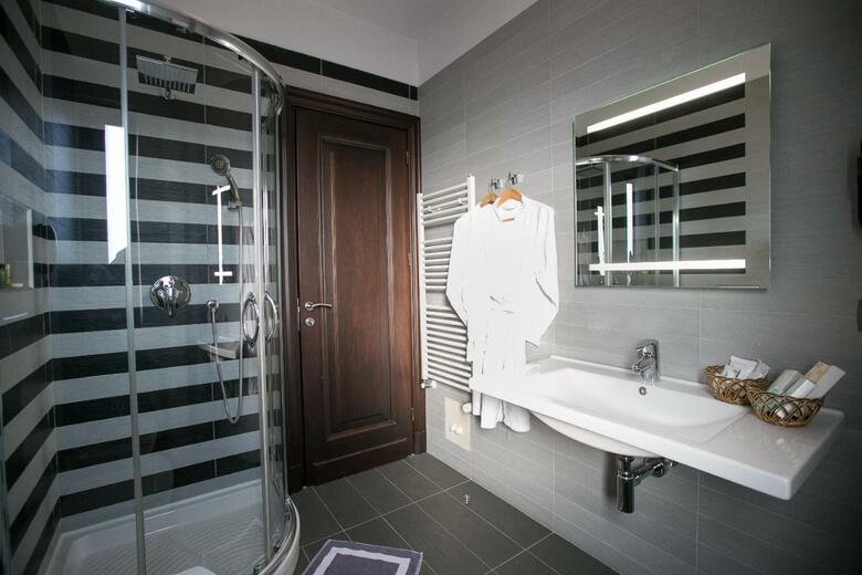 Hotel Victoria Tirana Albania