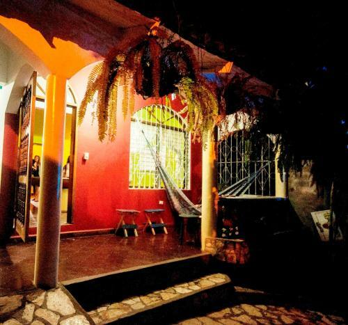 Albergue Hotel & Hostal Berakah