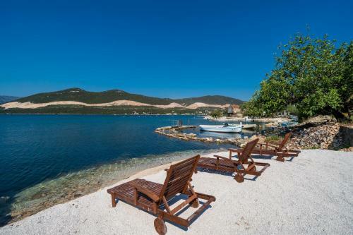 5* Beachfront Villa Olive Mill