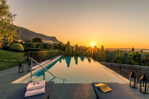 Luxury Villa Golden Crest With Private Swimming Pool